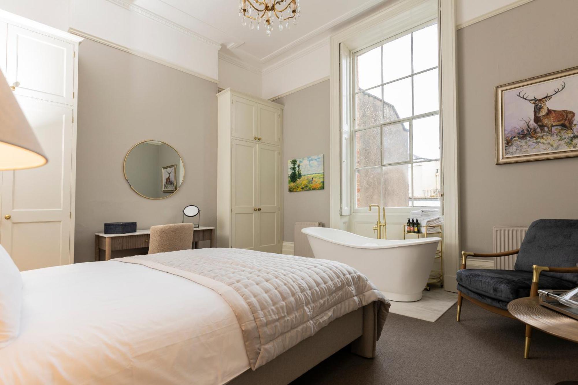 Apartment Malvern - By Luxury *